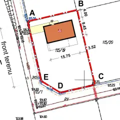 Mapa geodezyjna z zaznaczonym budynkiem i granicami działki. Wniosek o warunki zabudowy dotyczy tej nieruchomości.