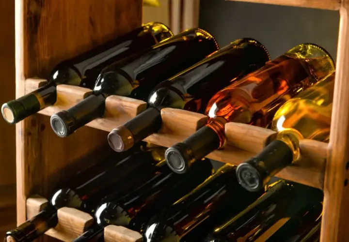Jak zrobić regał na wino - proste sposoby na wyjątkowy projekt DIY