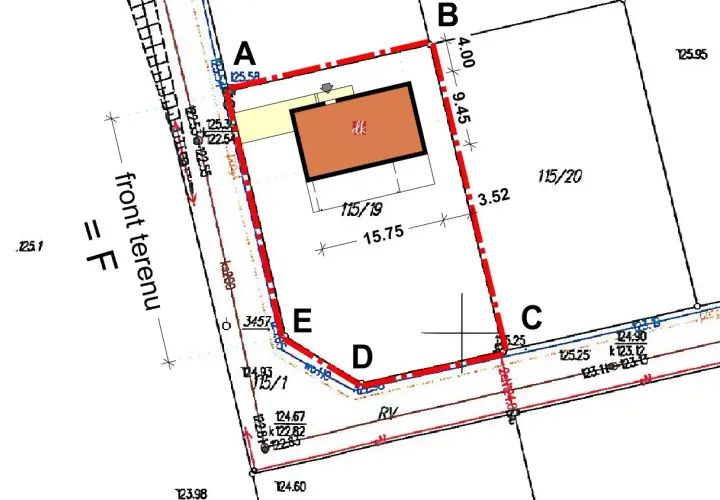 Mapa geodezyjna z zaznaczonym budynkiem i granicami działki. Wniosek o warunki zabudowy dotyczy tej nieruchomości.