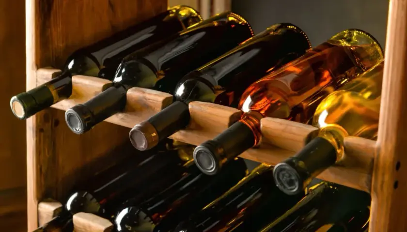 Jak zrobić regał na wino - proste sposoby na wyjątkowy projekt DIY