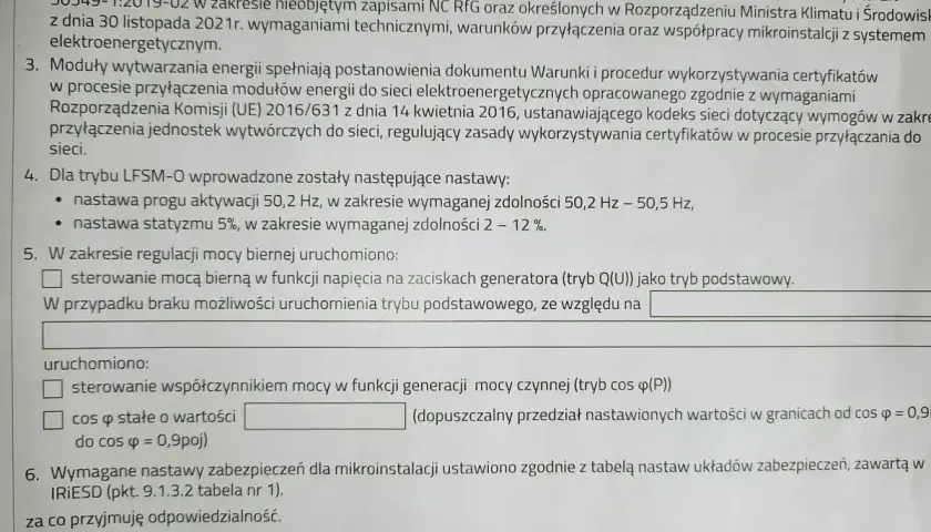 Formularz zgłoszenia mikroinstalacji Tauron. Dokument zawiera informacje o wymaganiach technicznych i procedurach przyłączenia.