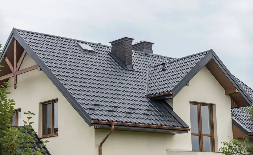 Obróbki blacharskie dachu - gdzie są potrzebne i ile kosztują